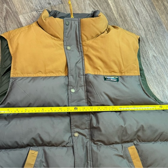 L.L. Bean Brown and Tan Puffer Vest - Picture 5 of 5